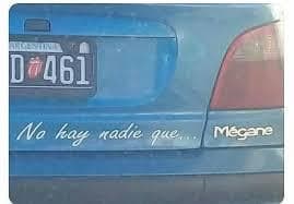 Mas fuera de lugar no podia estar ese sticker